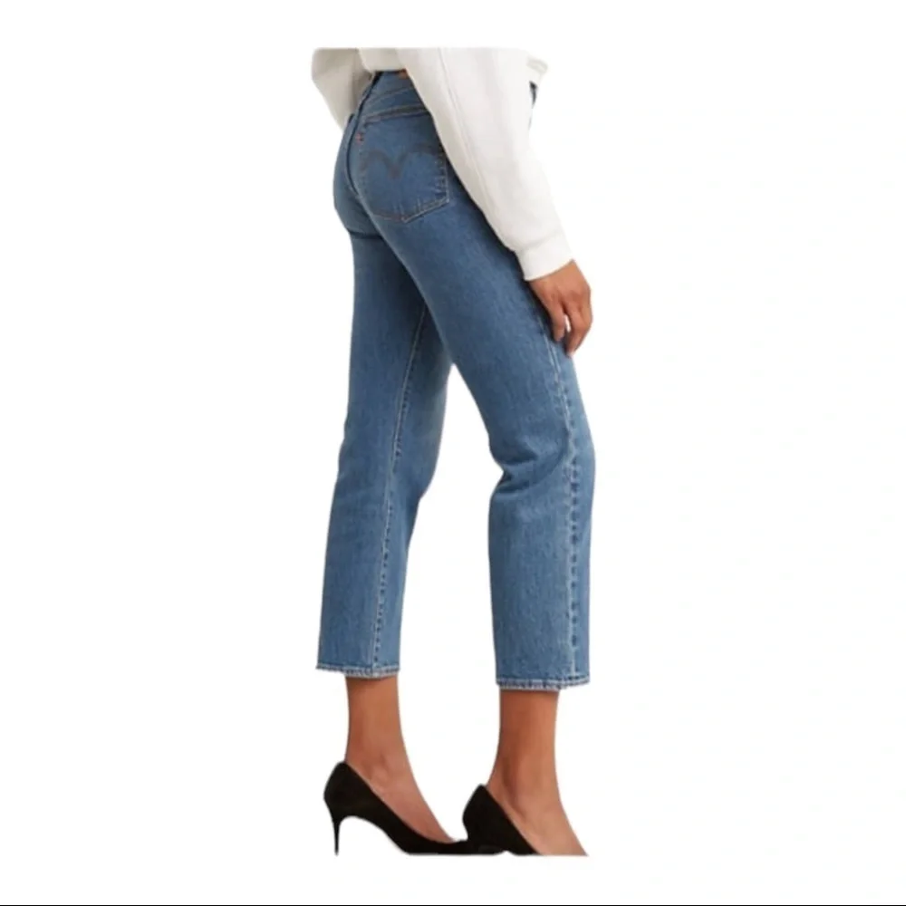 LEVI’S Wedgie High Rise Straight Jeans Premium Denim Button Fly 27